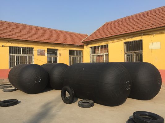 Kwaliteit D Type Stootkussen van het de Boten het Rubberdok van Marine Pneumatic Rubber Fender For fabriek
