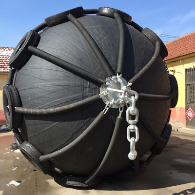 Kwaliteit 50kpa 80kpa Pneumatische Marine Fenders With Chain Type Marine Black fabriek