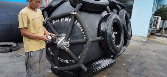 Kwaliteit Yokohamatype Stootkussens 0.5m3.3m van Marine Rubber Fender Marine Pier Diameter fabriek