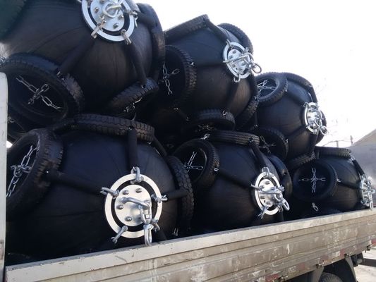 Kwaliteit Kabelnetten die Pneumatisch Rubber het Type van Stootkussens Pneumatisch Marine Fender D Stootkussen drijven fabriek
