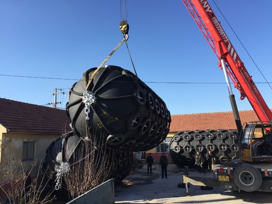 Kwaliteit 50Kpa het interne Stootkussen van Drukmarine rubber fender pneumatic rubber fabriek