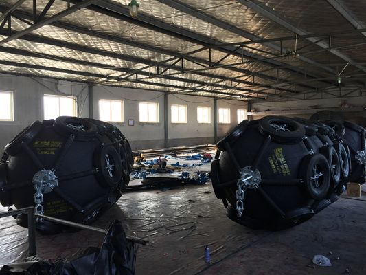 Kwaliteit De uitrusting van zeeschepenyokohama van het Yokohama het Pneumatische Pneumatische Rubberstootkussen van Geribbelde Stootkussen fabriek