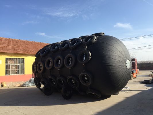 Kwaliteit Uitstekende Schokabsorptiecapaciteit Scheepsfenders met Inflatie Druk 50KPa en Prestaties fabriek