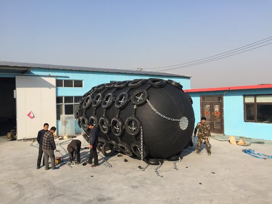 Kwaliteit Uitstekende Schokabsorptiecapaciteit Scheepsfenders met Inflatie Druk 50KPa en Prestaties fabriek