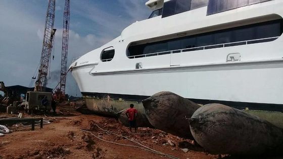Kwaliteit 250T/M het Luchtkussen van Marine Salvage Airbags Ship Launching en het Opheffen fabriek