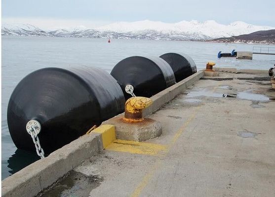 Kwaliteit Hot Dip Galvanized Foam Filled Fender with High Energy Absorption and Maintenance-free Design for Marine Vessel Protection fabriek