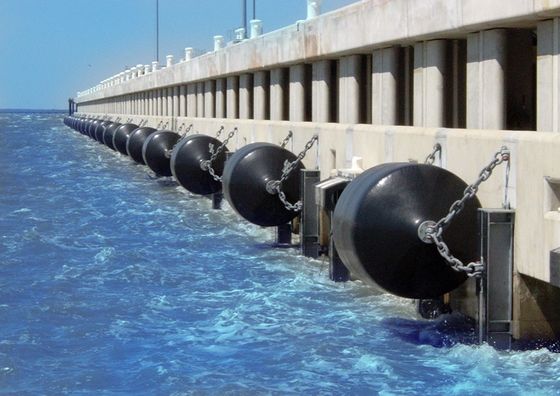 Kwaliteit Slingertype het Stevige Schuim Gevulde Gevulde Stootkussen van Marine Fenders And Cylindrical Eva Schuim fabriek