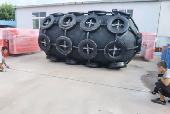 Kwaliteit Yokohamatype Pneumatische Rubberstootkussenboot Marine Rubber Fender fabriek