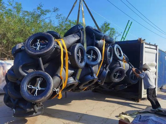 Kwaliteit Het Pneumatische Rubberstootkussen van Marine Fender Inflatable Floating Yokohama met Netto Ketting fabriek