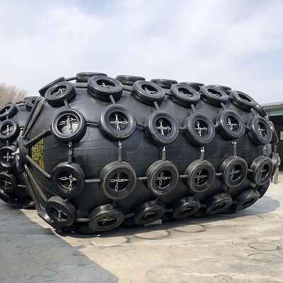Kwaliteit ISO17357 standaardmarine pneumatic rubber fender with CTN fabriek