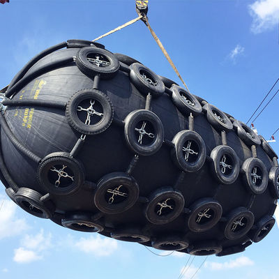 Kwaliteit Marine 50Kpa Pneumatische Rubberen Fender Met Band fabriek