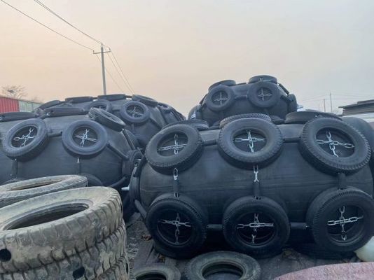 Kwaliteit Pneumatisch Drijvend Marine Bumper Yokohama Boat Submarine-Stootkussen fabriek