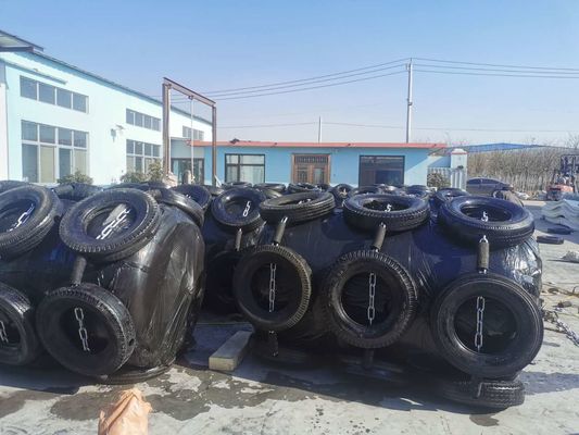 Kwaliteit High Energy Absorption Foam Filled Fender and EVA Solid Fender for Safe Ship Berthing and Anti Collision fabriek