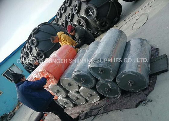 Kwaliteit Lichte EVA-schuim gevulde fender met uitstekende slagweerstand voor aangepaste marine toepassingen fabriek