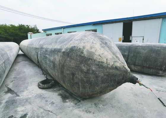 Kwaliteit ISO 14409:2011 gecertificeerde scheepslanceringsairbag met een levensduur van 6-10 jaar en een diameterbereik van 0,8 m tot 3,0 m voor maritieme toepassingen fabriek