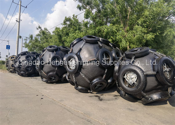 Kwaliteit ISO 17357 Compliant Natural Rubber Pneumatic Rubber Fender with 50Kpa/80kpa Working Pressure for Marine Protection fabriek